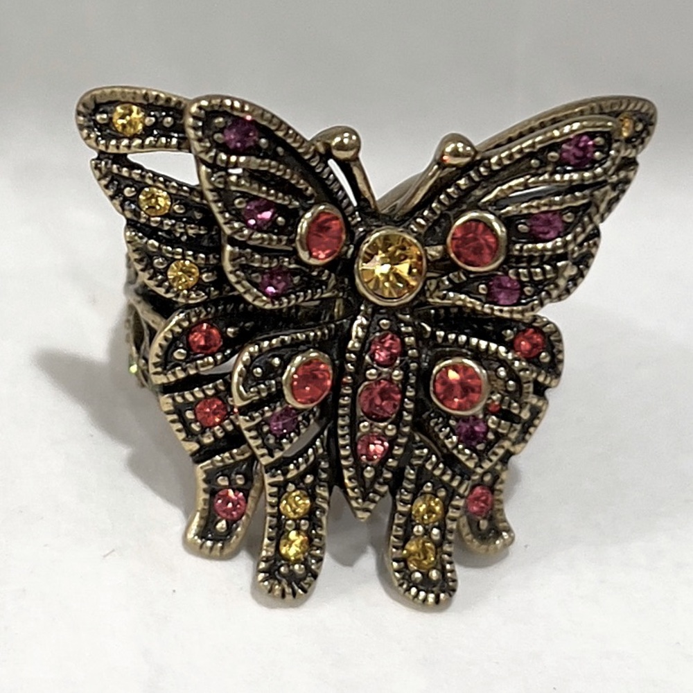 Heidi Daus Butterfly
Ring size = 5